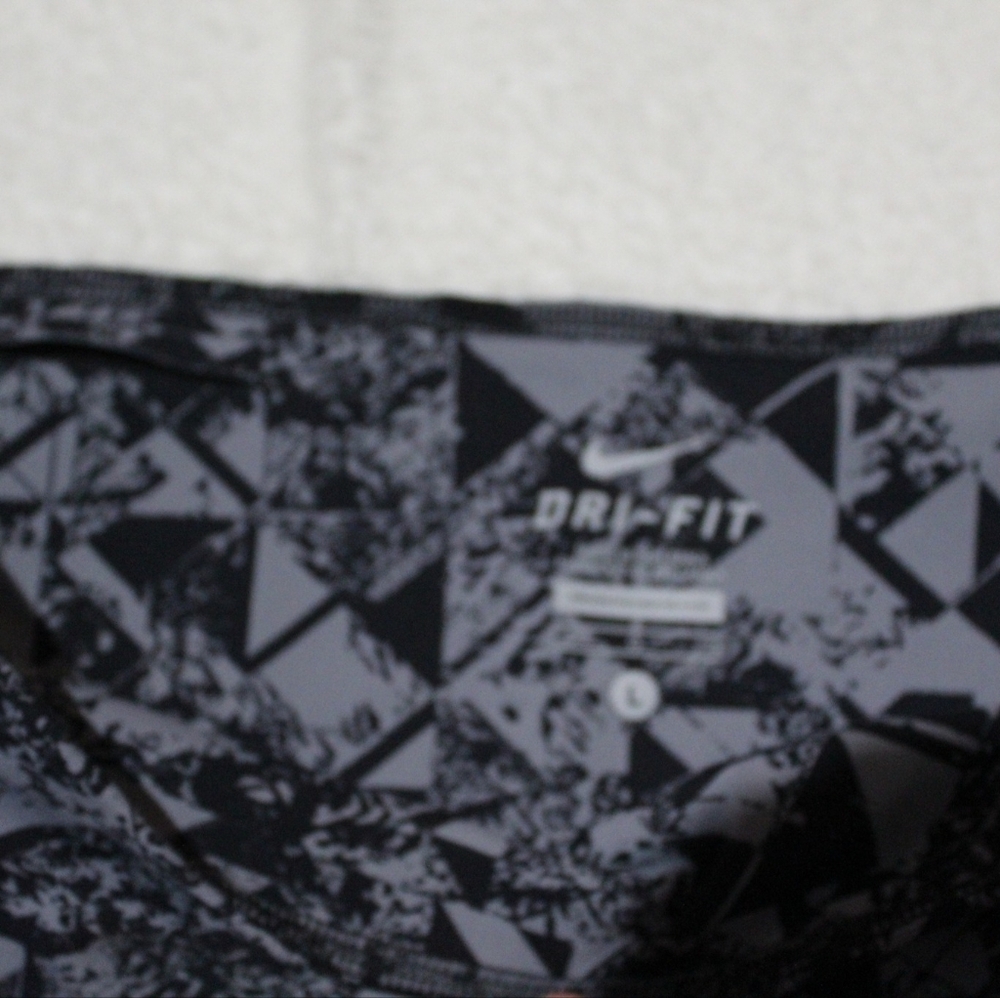 Nike Capri Leggings New without tag